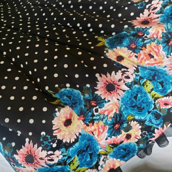 Dress - Picture 3 of 4